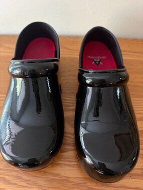Anywear Women’s Black Patent Shoes